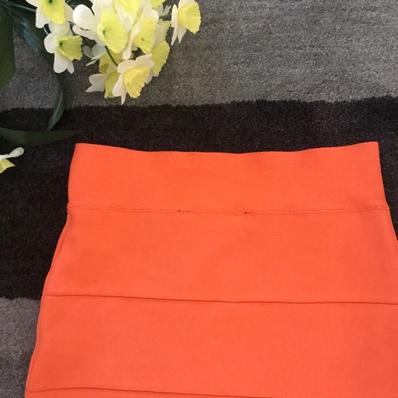 BCBGMaxazria Pencil Skirt - Picture 5 of 5